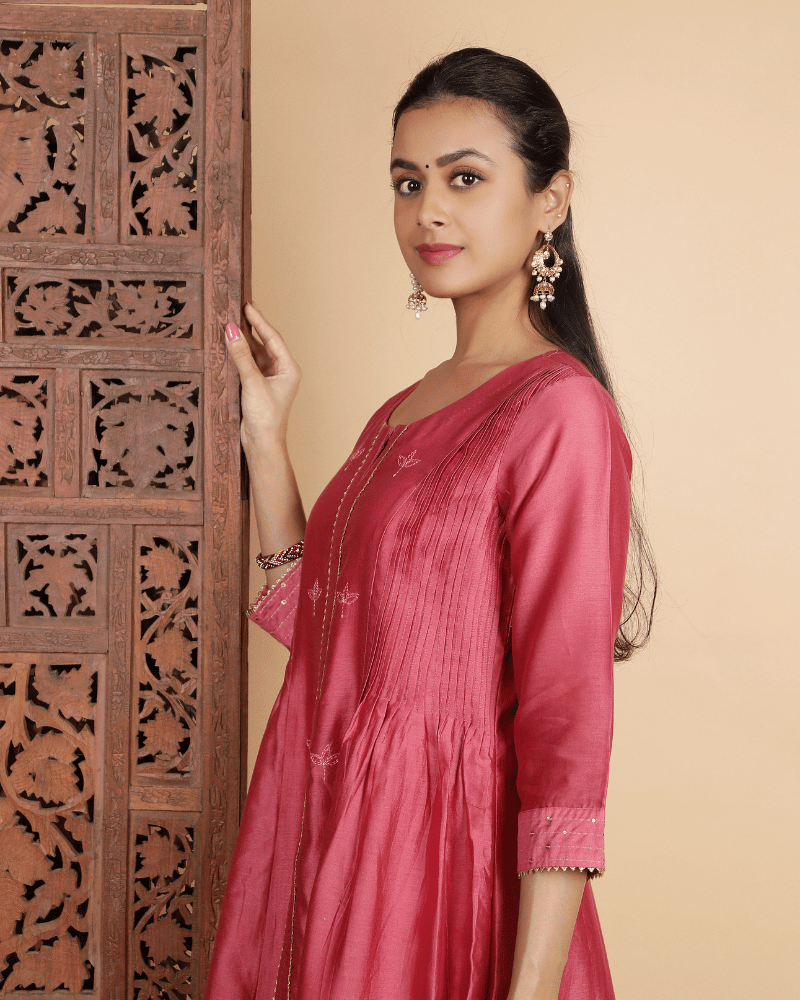 Raees Chanderi silk kurta and pant set with side flare in onion pink