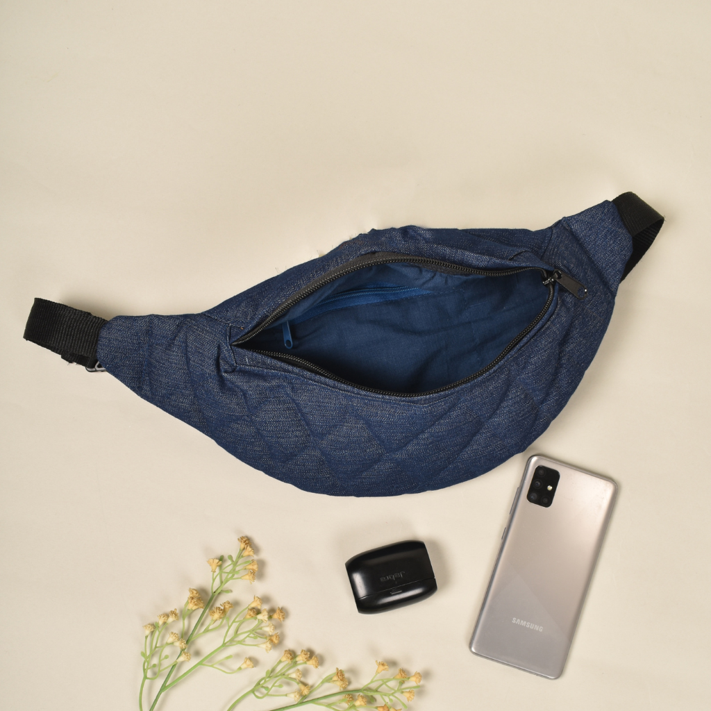 Fanny bag or waist bag in quilted denim