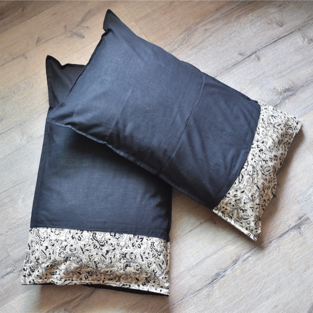 Black Mangalgiri Pillow Cover Pair With Kalamkari Design