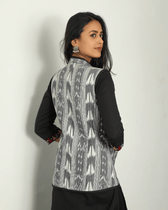 Reversible Nehru collar quilted jacket in grey ikat - back