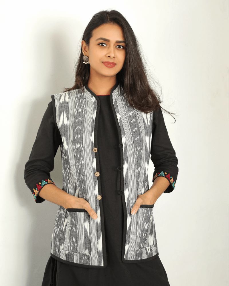 Reversible Nehru collar quilted jacket in grey ikat - Front