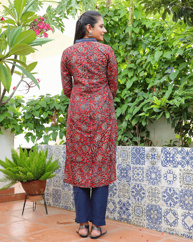 Red kalamkari overlapped V Collar kurta back view