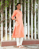 Peach hand embroidered kurta in cotton side view