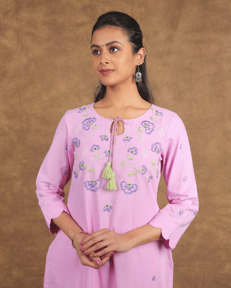 "Scallops" design embroidered purple cotton kurta-sleeves