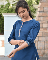 Blue Embroidery Silk Kurta - sleeve