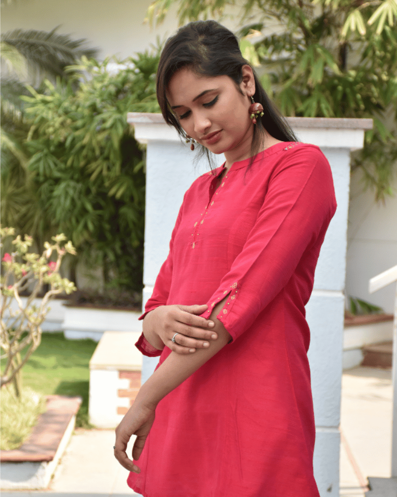 Red Embroidery Silk short top - sleeve