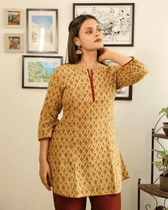 Yellow Kalamkari Short Tunic - neck