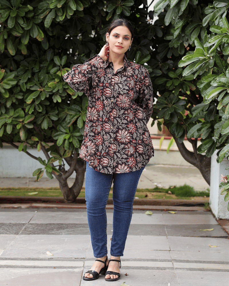 Stylish Women’s Black Kalamkari Cotton Shirt - collar