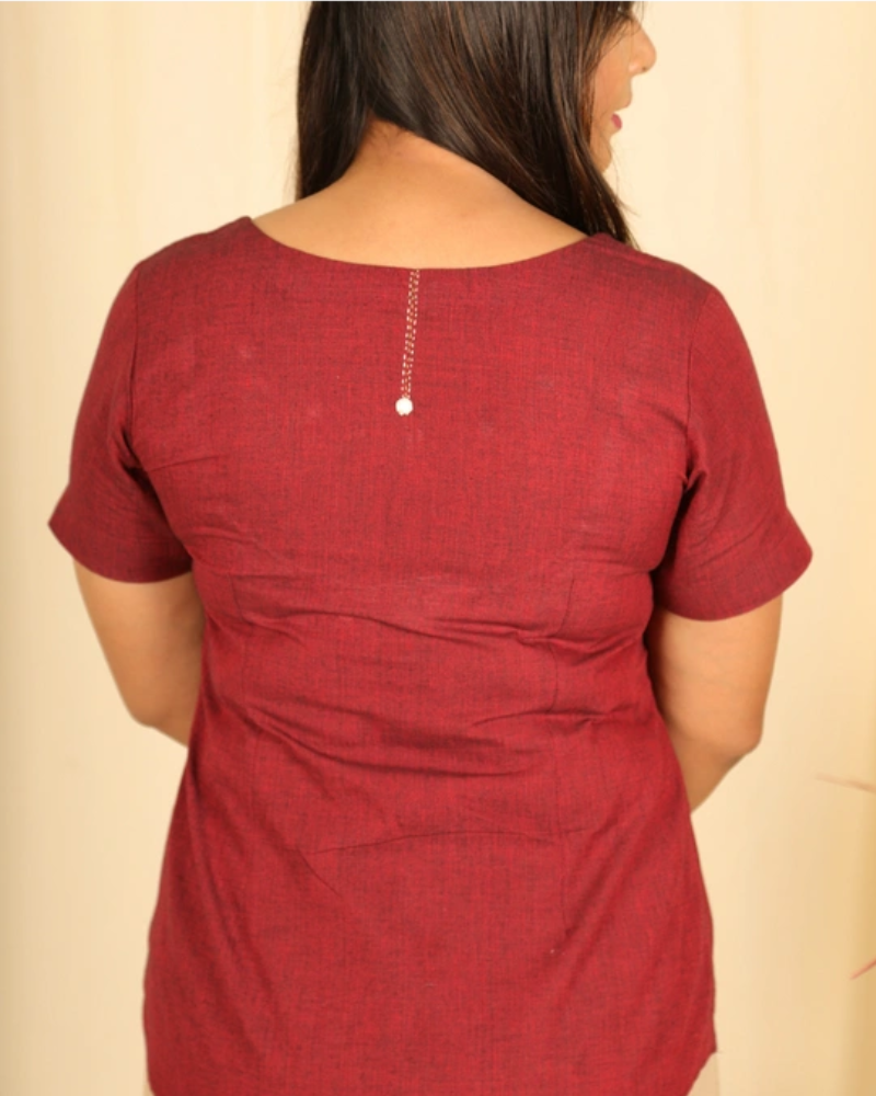 Maroon cotton short top with round neck