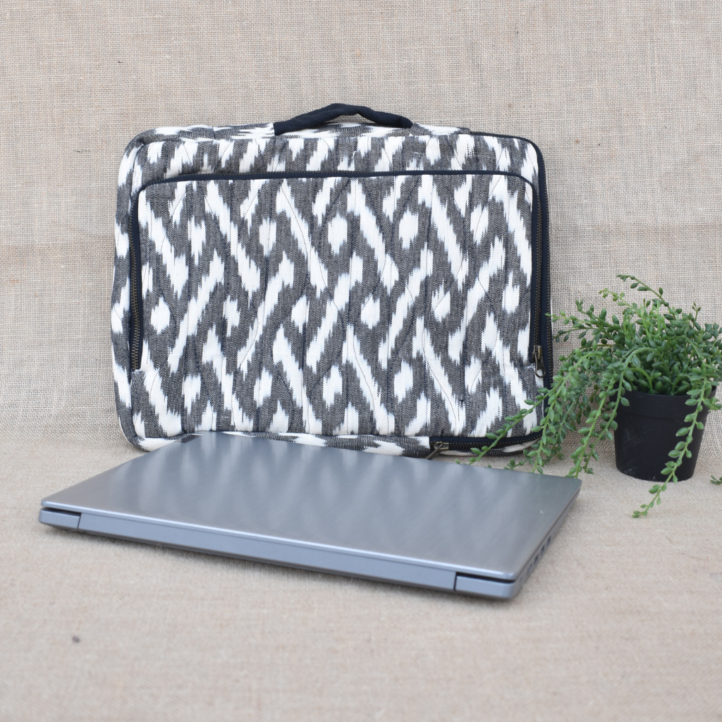 quilted laptop bag in black Ikat Cotton
