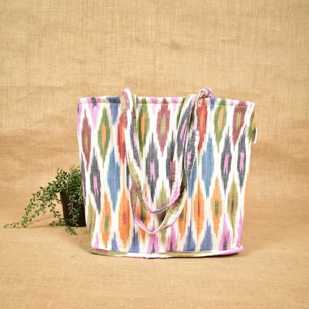  White Ikat Quilted tote bag - Front