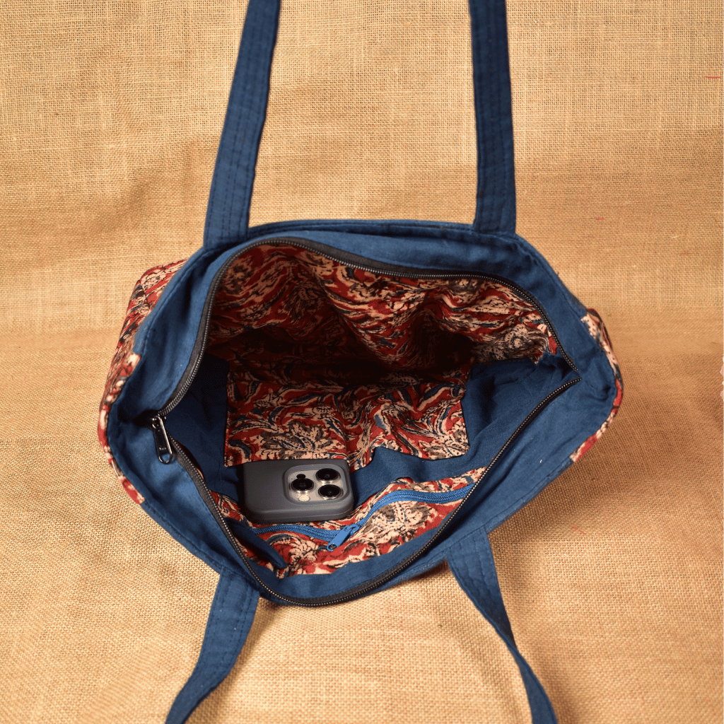 QUILTED RED AND BLUE KALAMKARI PURSE BAG WITH POCKETS - inside