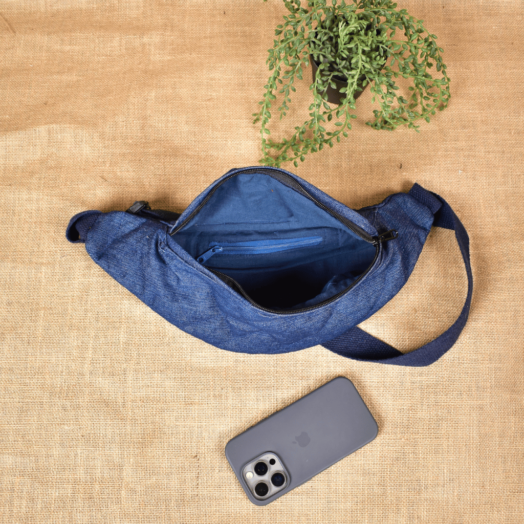 Fanny bag or waist bag in quilted denim - inside