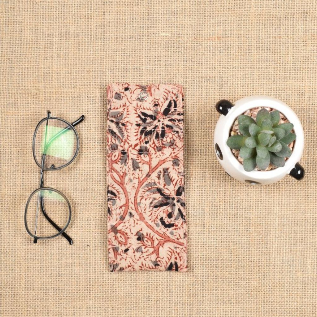Quilted spectacle case in pink block printed cotton