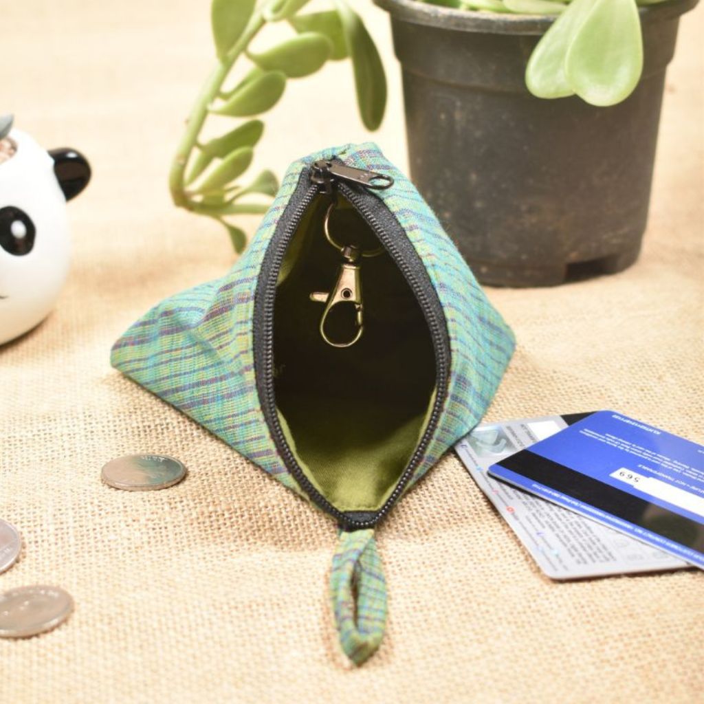 Small coin purse in green cotton fabric