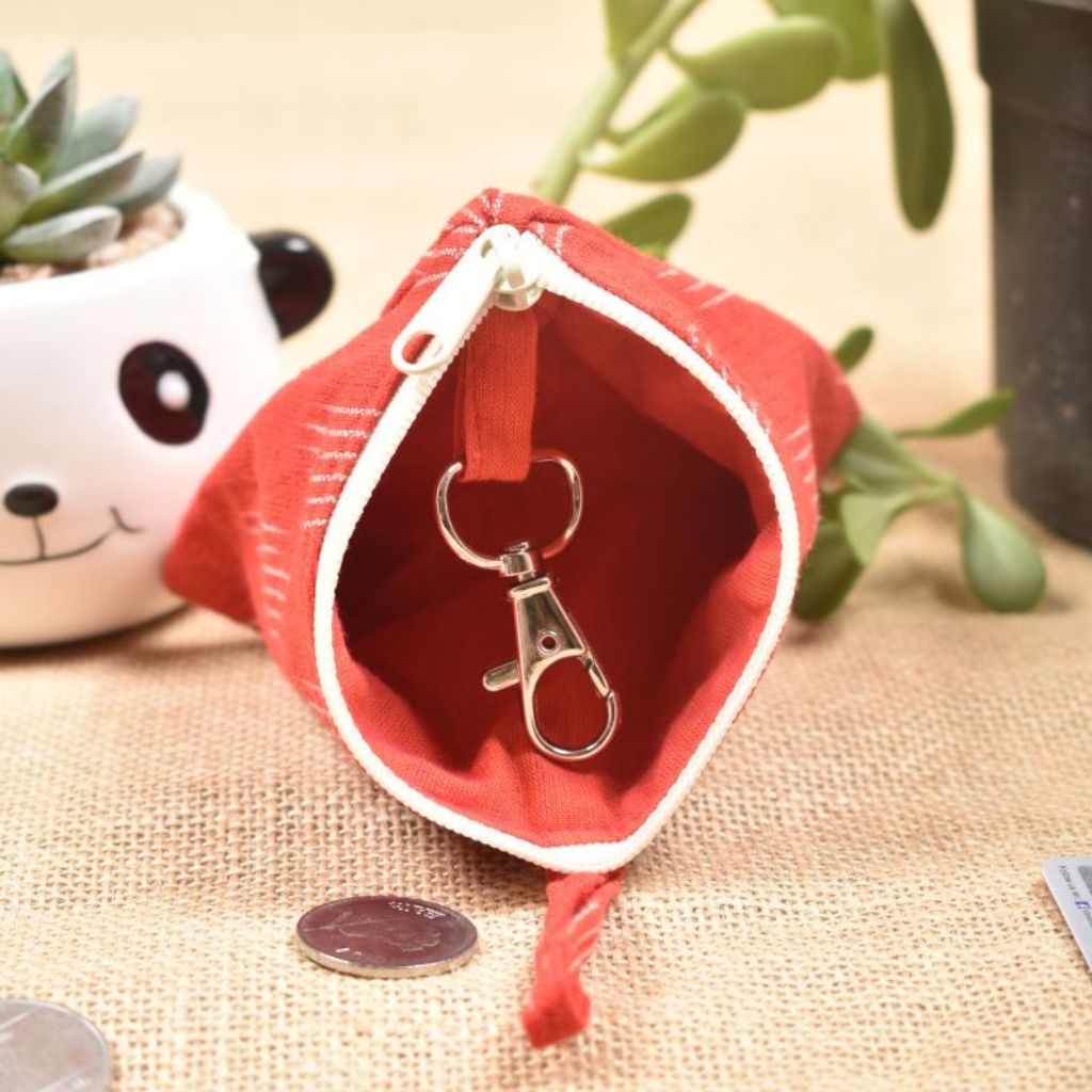 Small coin purse in red cotton fabric