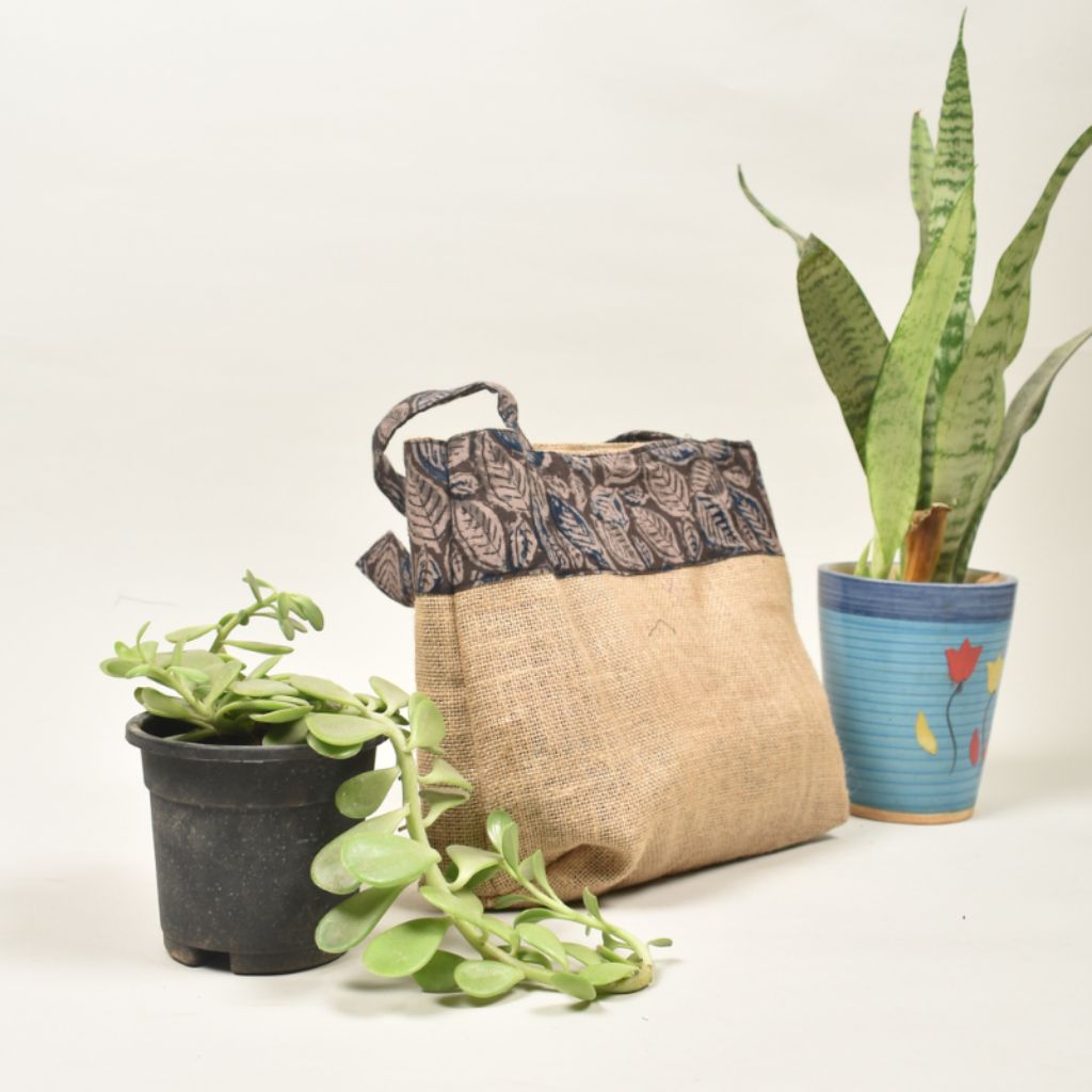 Soft jute tambulam or gift bag with black Kalamakri print